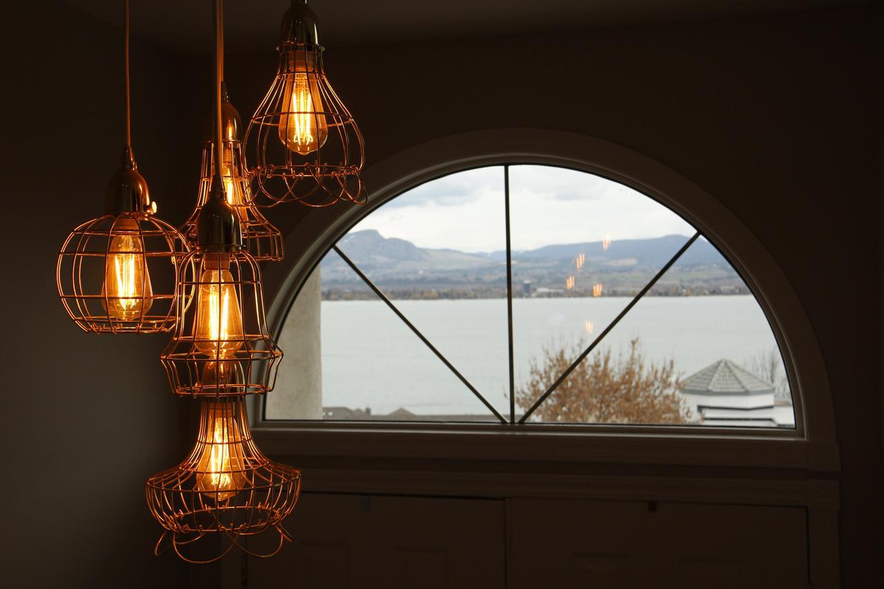 Lakeview Oasis Bed And Breakfast West Kelowna Exterior photo